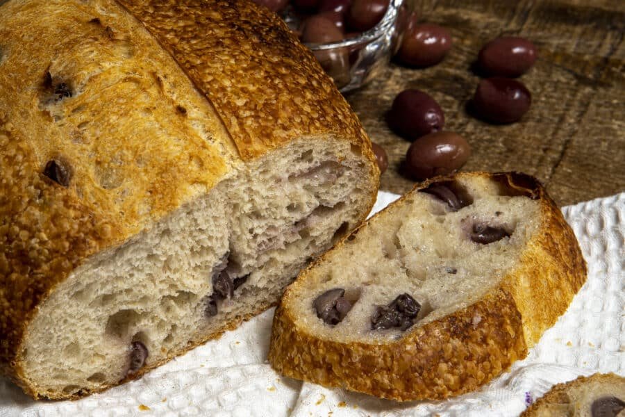 eliopsomo - Greek olive bread