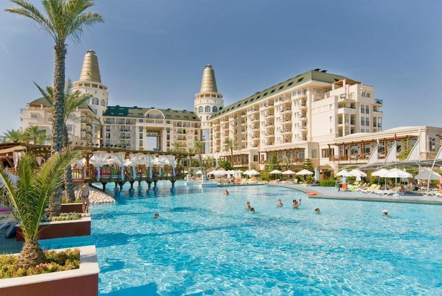 Turkey-Travel-Blog_Where-To-Stay-In-Antalya_Delphin-Diva-Premiere
